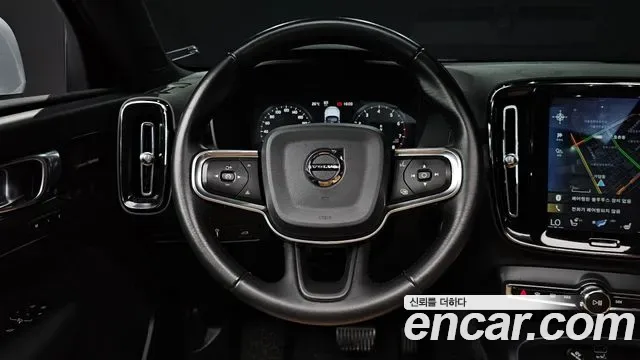 Volvo XC40 T4, миниатюра 3