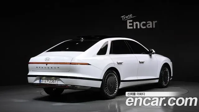 Hyundai Grandeur Calligraphy, миниатюра 4