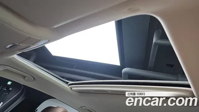 Mercedes-Benz E-Class E300, миниатюра 21
