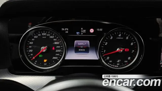 Mercedes-Benz E-Class E250, миниатюра 16