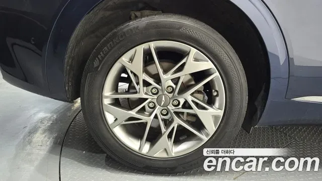 Genesis GV70 2.5T бензин AWD ( ), миниатюра 3