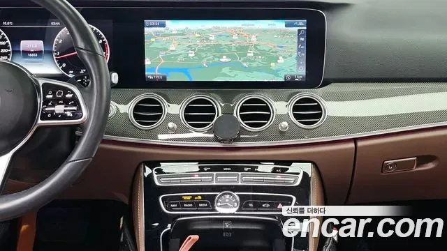 Mercedes-Benz E-Class E300 4MATIC AMG Line, миниатюра 13