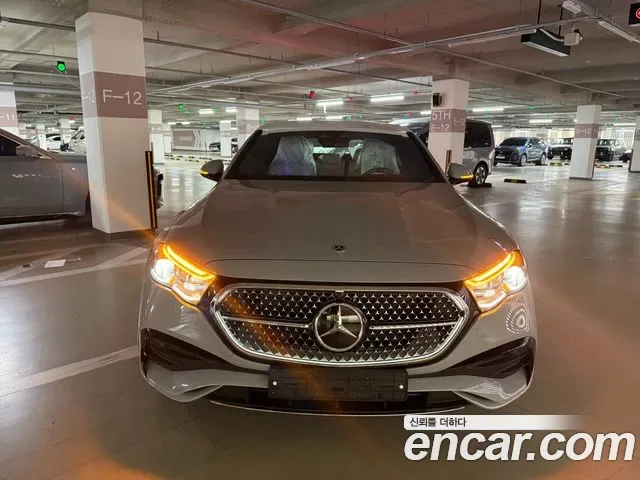 Mercedes-Benz E-Class E300 4MATIC AMG Line, миниатюра 11
