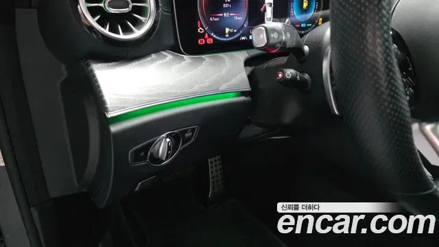 Mercedes-Benz E-Class E450 4MATIC, миниатюра 10