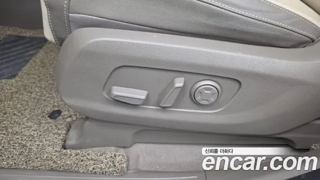Kia Carnival дизель 7 мест, миниатюра 4