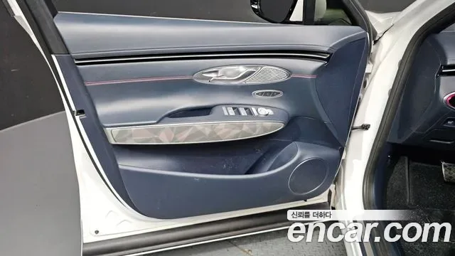 Genesis GV70 2.5T бензин 2WD ( ), миниатюра 7