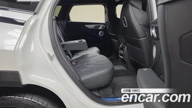 BMW XM, миниатюра 17
