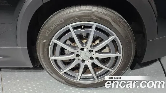 Mercedes-Benz GLB AMG GLB35 4MATIC, миниатюра 4