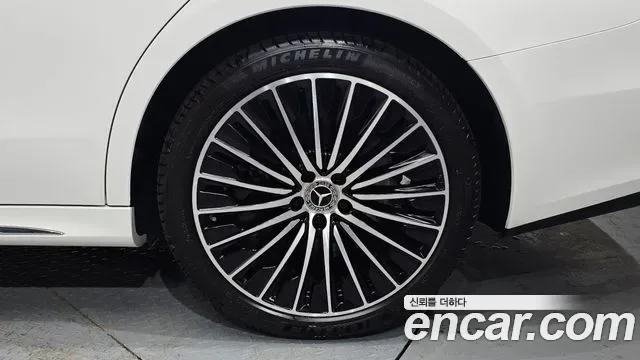 Mercedes-Benz E-Class E450 4MATIC, миниатюра 10