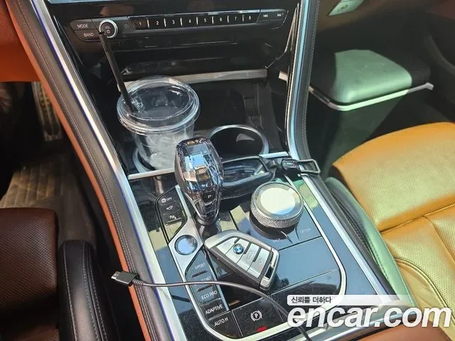 BMW 8 (G15) M850i xDrive, миниатюра 8