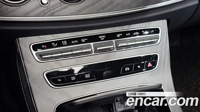 Mercedes-Benz E-Class E350 4MATIC, миниатюра 11