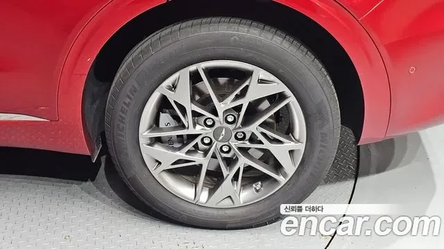 Genesis GV70 2.5T бензин 2WD ( ), миниатюра 3