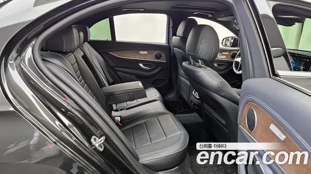Mercedes-Benz E-Class E220d 4MATIC, миниатюра 15