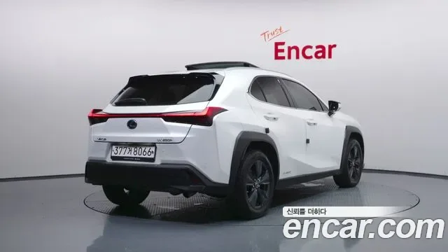 Lexus UX 2.0 2WD, миниатюра 10