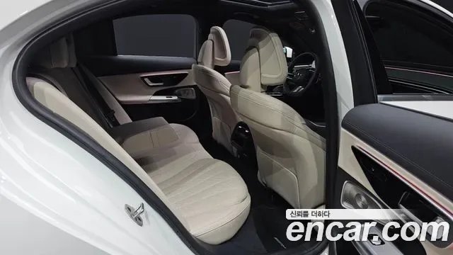 Mercedes-Benz E-Class E300 4MATIC AMG Line, миниатюра 27