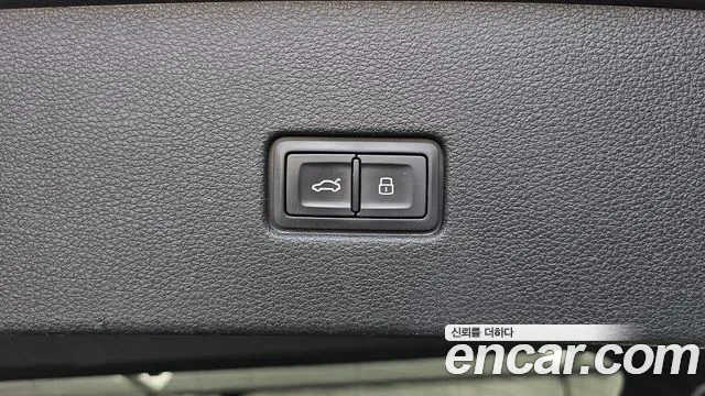 Audi Q8 50 TDI Premium, миниатюра 2