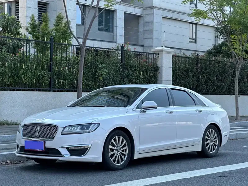 Lincoln Mkz