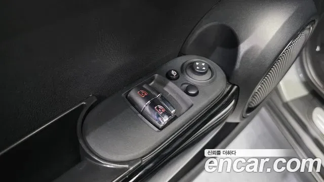 MINI Cooper SE III, миниатюра 7