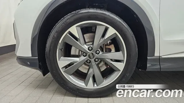 Audi Q4 40 Premium, миниатюра 9