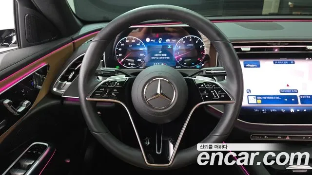 Mercedes-Benz E-Class E200, миниатюра 15