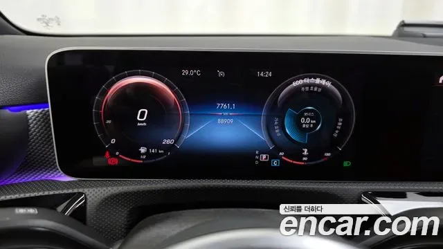 Mercedes-Benz A-Class A220, миниатюра 10