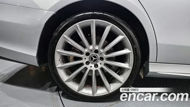 Mercedes-Benz E-Class E350 4MATIC AMG Line, миниатюра 13