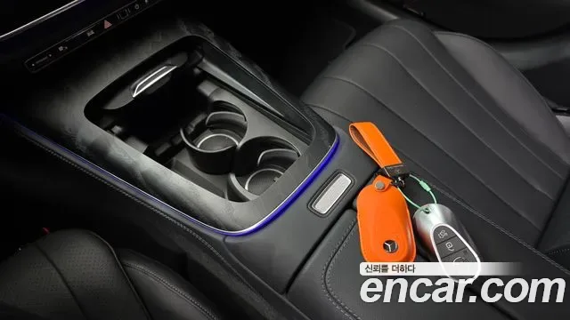 Mercedes-Benz E-Class E200, миниатюра 21