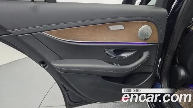 Mercedes-Benz E-Class E250, миниатюра 28