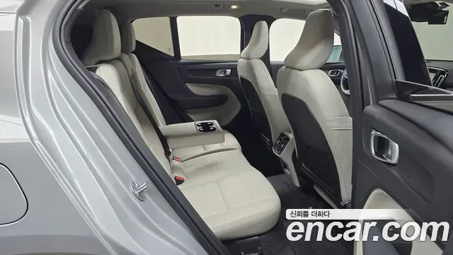 Volvo XC40 B4, миниатюра 8