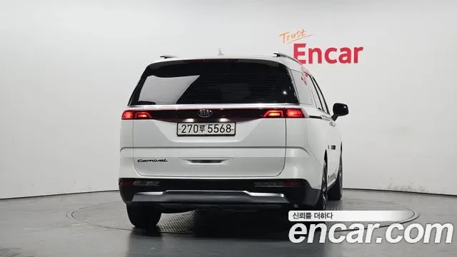 Kia Carnival дизель 9 мест, миниатюра 9