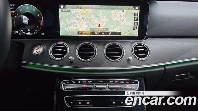 Mercedes-Benz E-Class E250, миниатюра 4