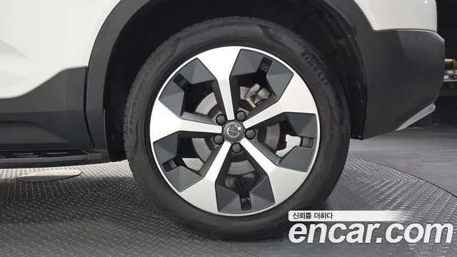Volvo XC40 B4, миниатюра 24