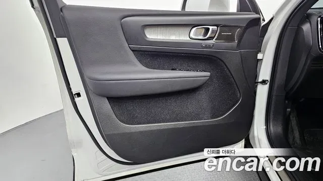 Volvo XC40 B4, миниатюра 7