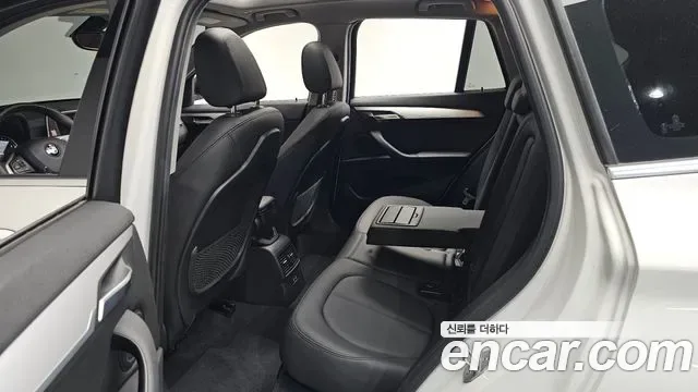 BMW X1 xDrive 20i, миниатюра 3