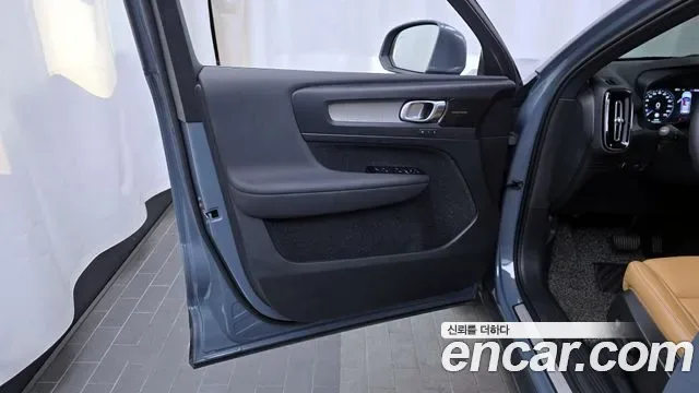 Volvo XC40 B4, миниатюра 11