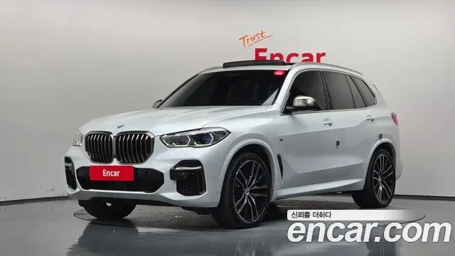 BMW X5 M50i