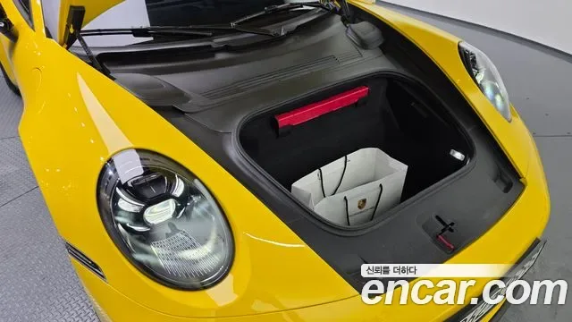 Porsche 911 4 GTS, миниатюра 6