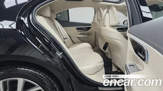 Mercedes-Benz E-Class E220d 4MATIC, миниатюра 9