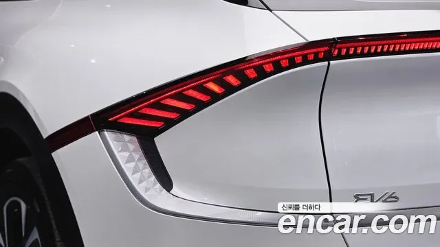 Kia EV6, миниатюра 16