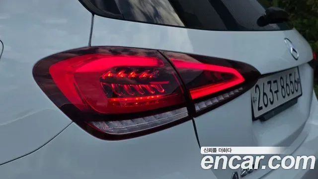 Mercedes-Benz A-Class A220, миниатюра 3