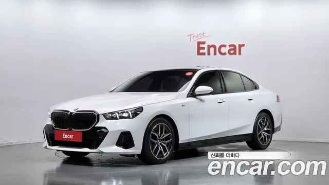 BMW 5 (G60) 520i