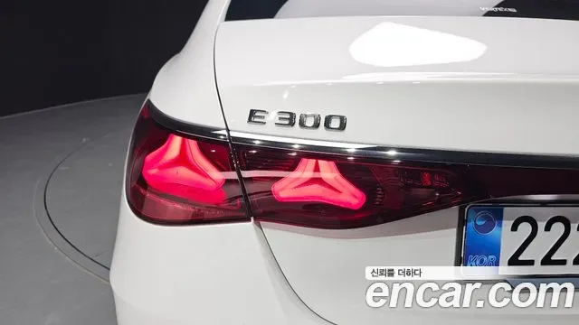 Mercedes-Benz E-Class E300 4MATIC AMG Line, миниатюра 14