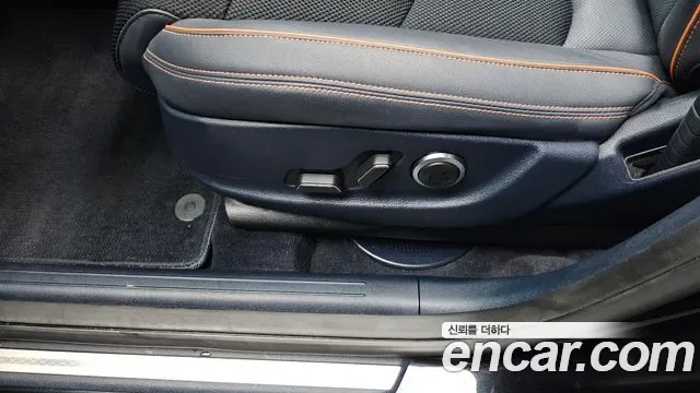Genesis GV70 2.5T бензин AWD ( )