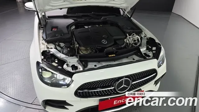 Mercedes-Benz E-Class E220d 4MATIC AMG Line, миниатюра 3