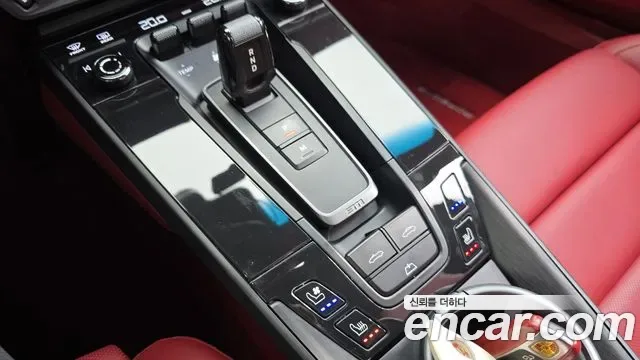 Porsche 911 GTS, миниатюра 2