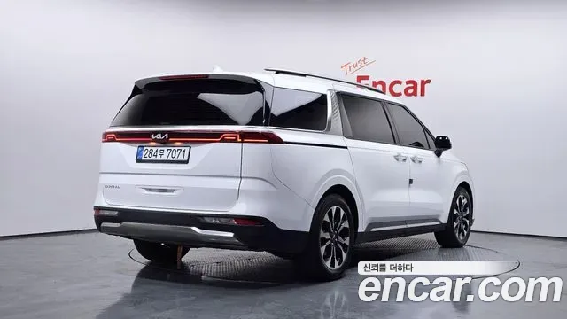 Kia Carnival дизель 9 мест, миниатюра 3