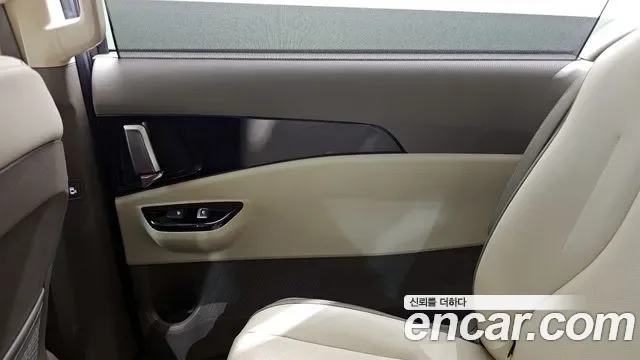 Kia Carnival дизель 9 мест, миниатюра 6