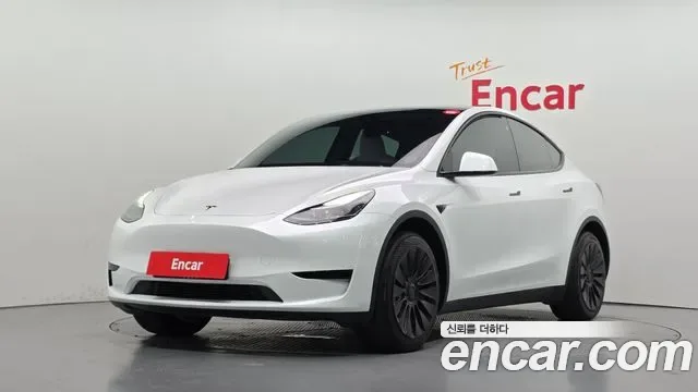 Tesla Y RWD