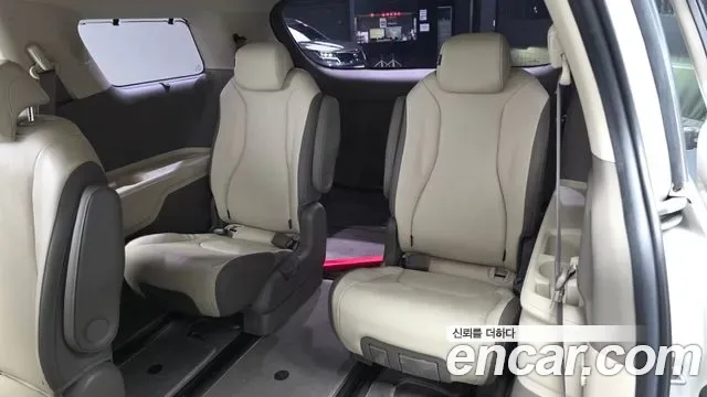 Kia Carnival дизель 9 мест, миниатюра 20