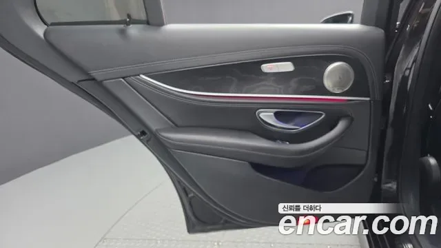 Mercedes-Benz E-Class E220d 4MATIC AMG Line, миниатюра 28